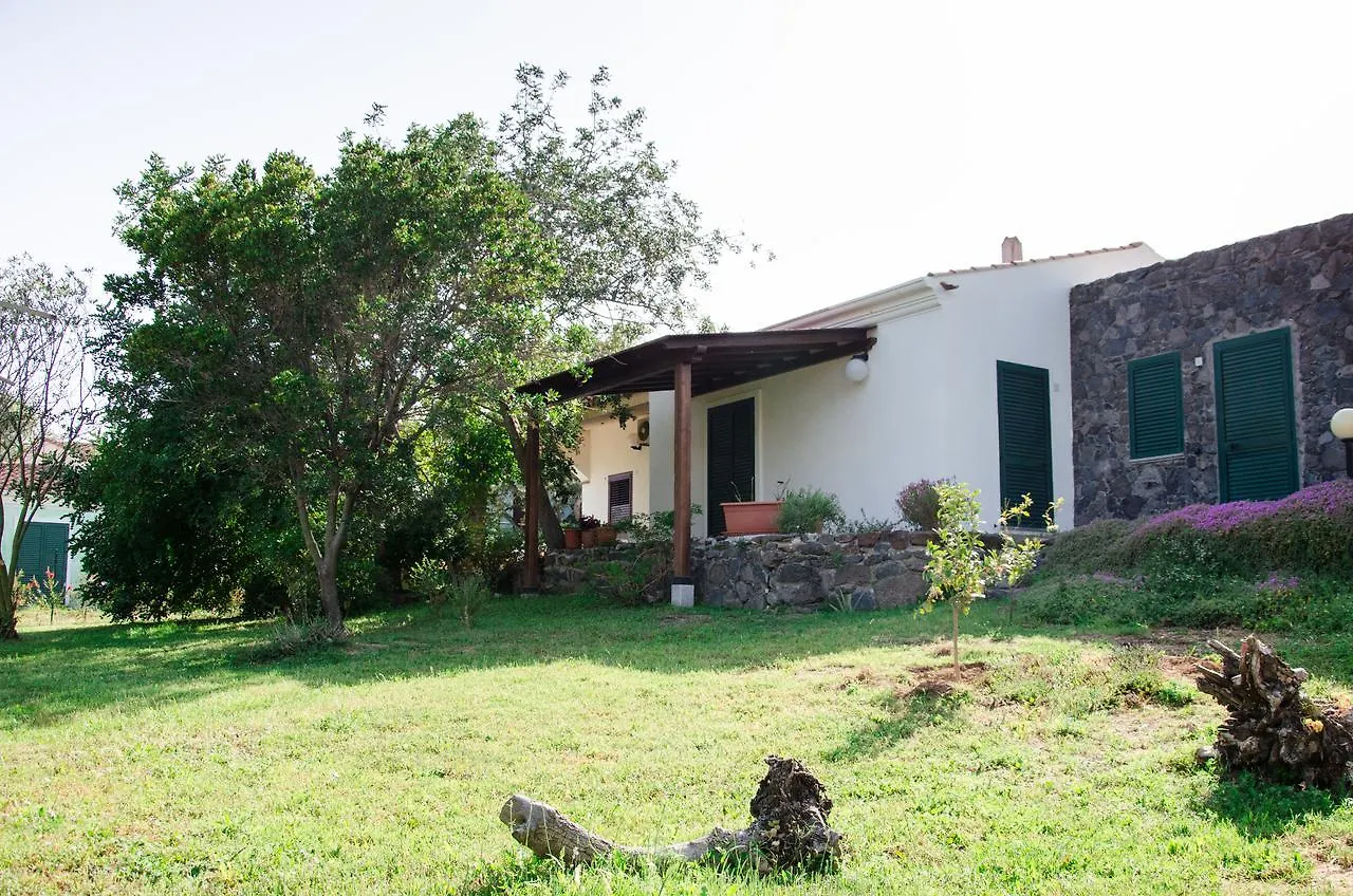 Residence Cort'E Accas Bari Sardo 3*,